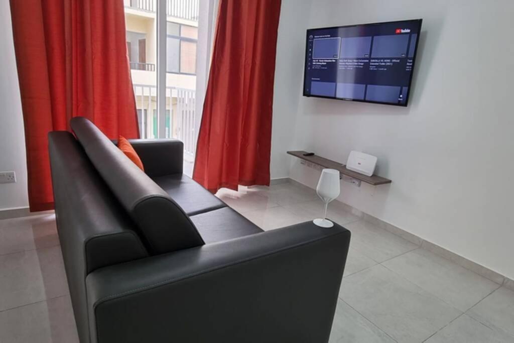 Seaview 2 Double Bedroom Modern Apartment St. Paul's Bay Buitenkant foto